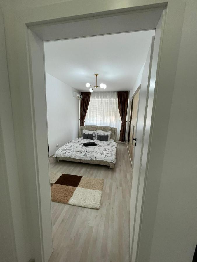 Class Deluxe Apartments Oradea Buitenkant foto