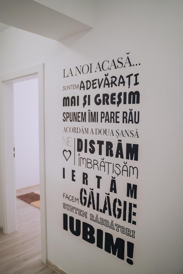 Class Deluxe Apartments Oradea Buitenkant foto