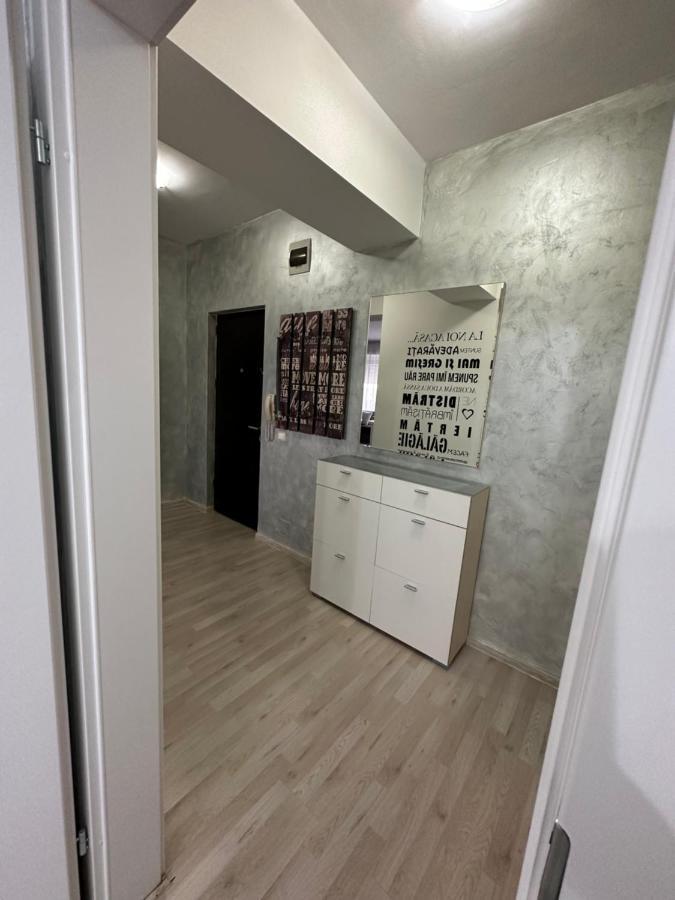 Class Deluxe Apartments Oradea Buitenkant foto