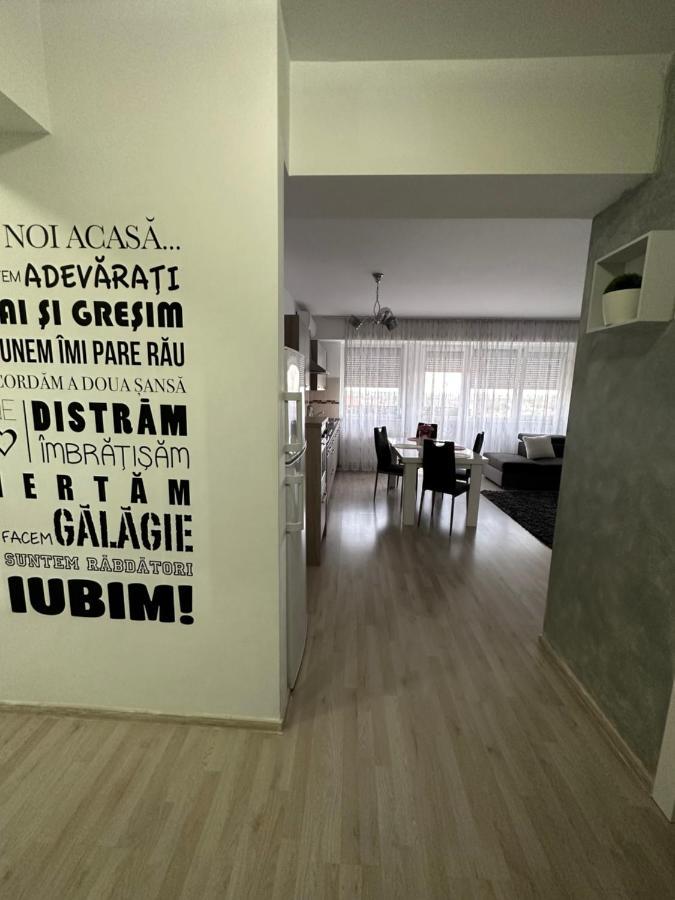 Class Deluxe Apartments Oradea Buitenkant foto