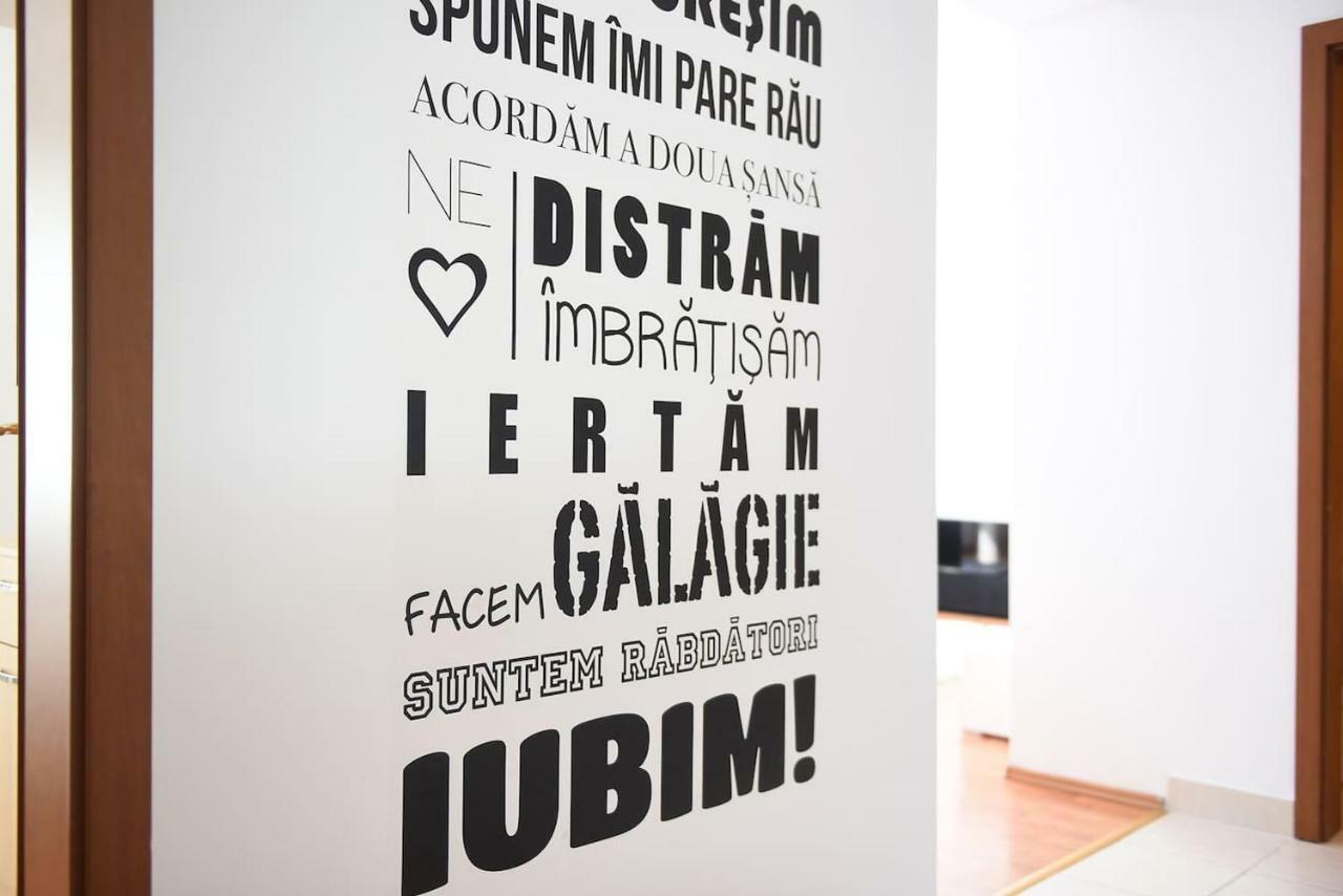 Class Deluxe Apartments Oradea Buitenkant foto
